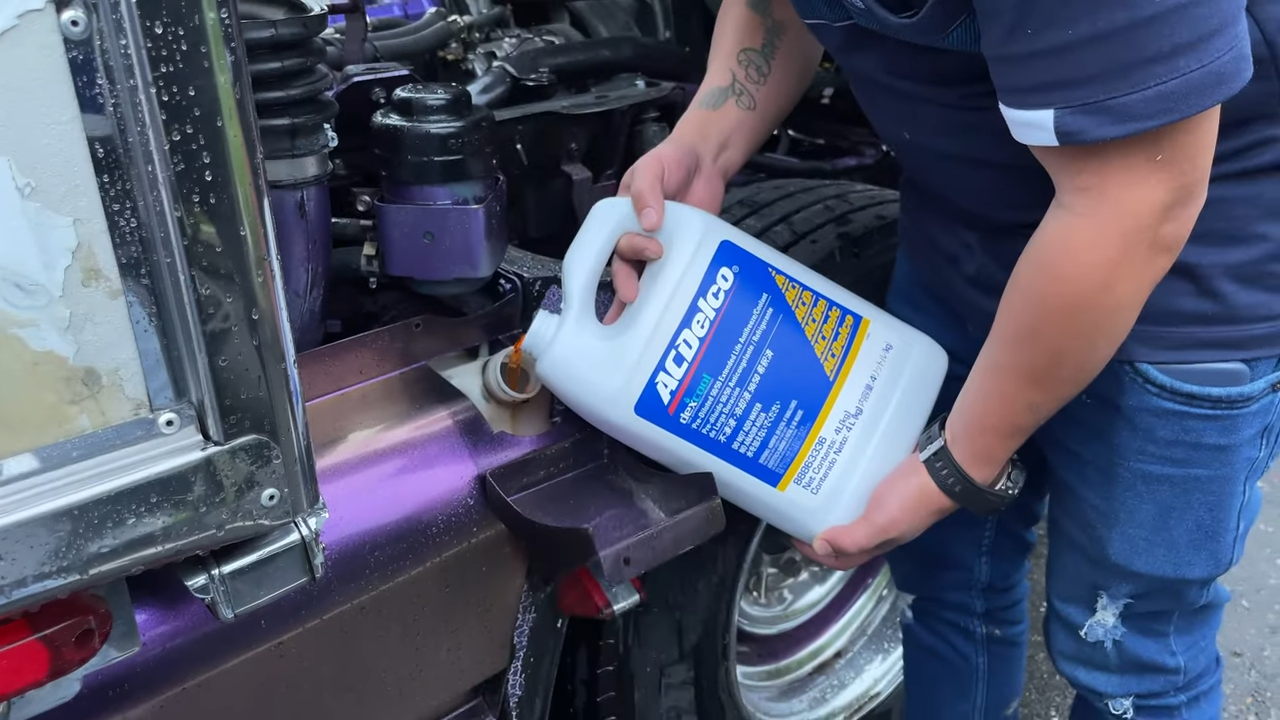 Mecánicos Expertos en Buses, Camiones y Motores Diesel